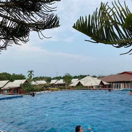 Oyo 416 Golden Nakara Resort Maesai Mae Sai Luaran gambar